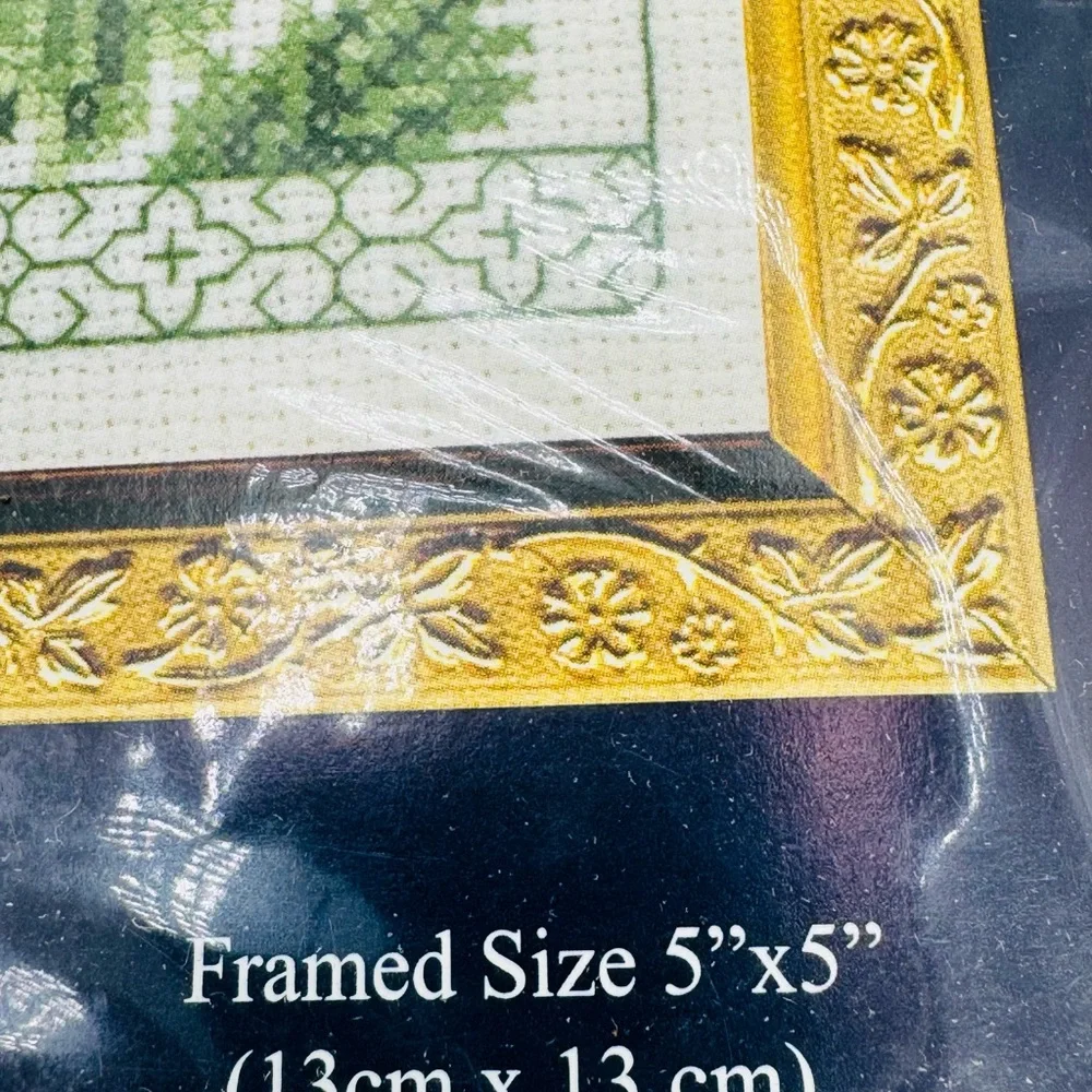 Floral Elegance Collection Serendipity Designs Dahlia Cross Stitch Kit L-212